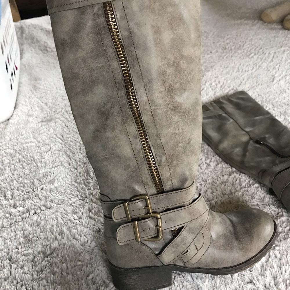 Taupe/Green Madden Girl Fall Boots
